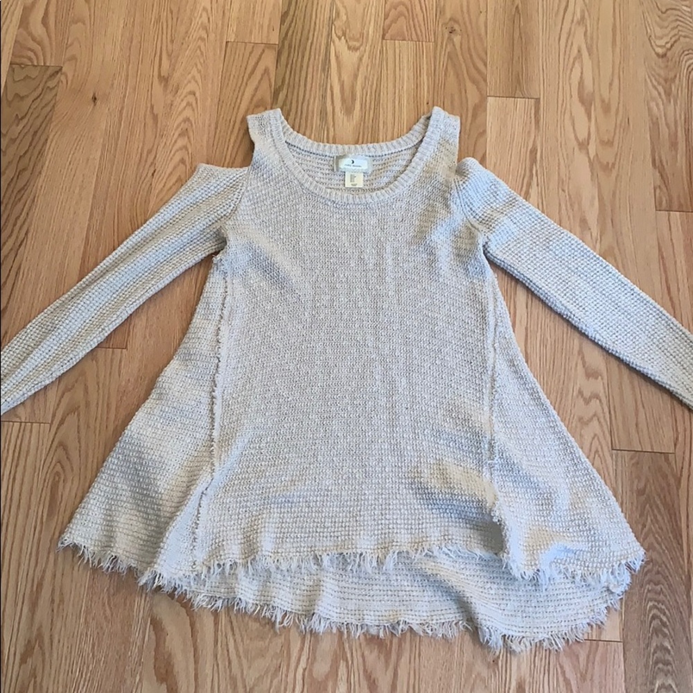 Women’s sweater